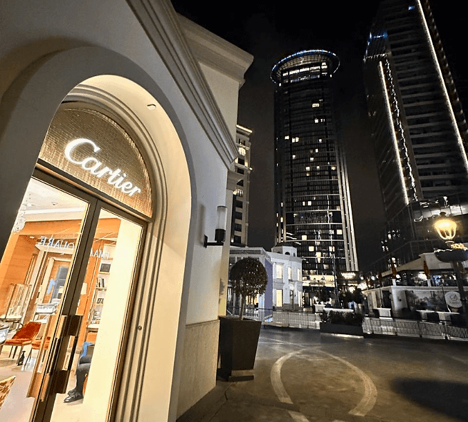 Palmiye Temizlik tarafından temizlenen Emaar Square Cartier mağazası